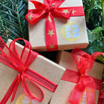 Cadeaux_de_Noel_Mymosaa_sur_sapin_et__houx_de_Noel-3