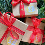 Cadeaux_de_Noel_Mymosaa_sur_sapin_et_houx_de_Noel-3