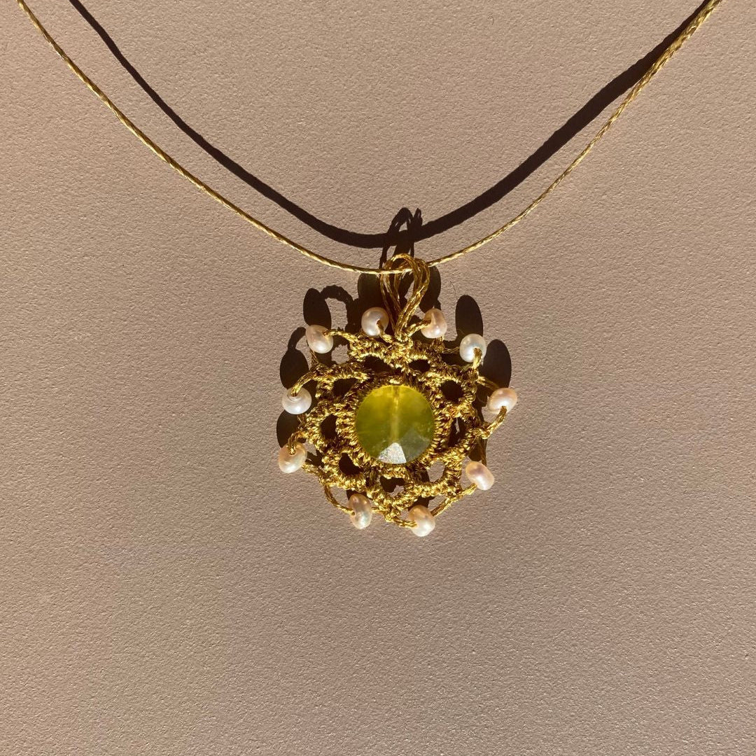 Helios_Mymosaa_bijoux_de_mediterranee_medaillon_talisman_perles_jade_anis