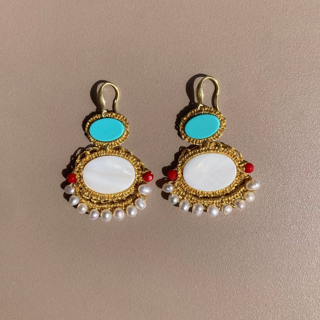 Hera-Mymosaa-boucles-d-oreille_de_mediterranee_corail_turquoise_nacre_argent_or18K
