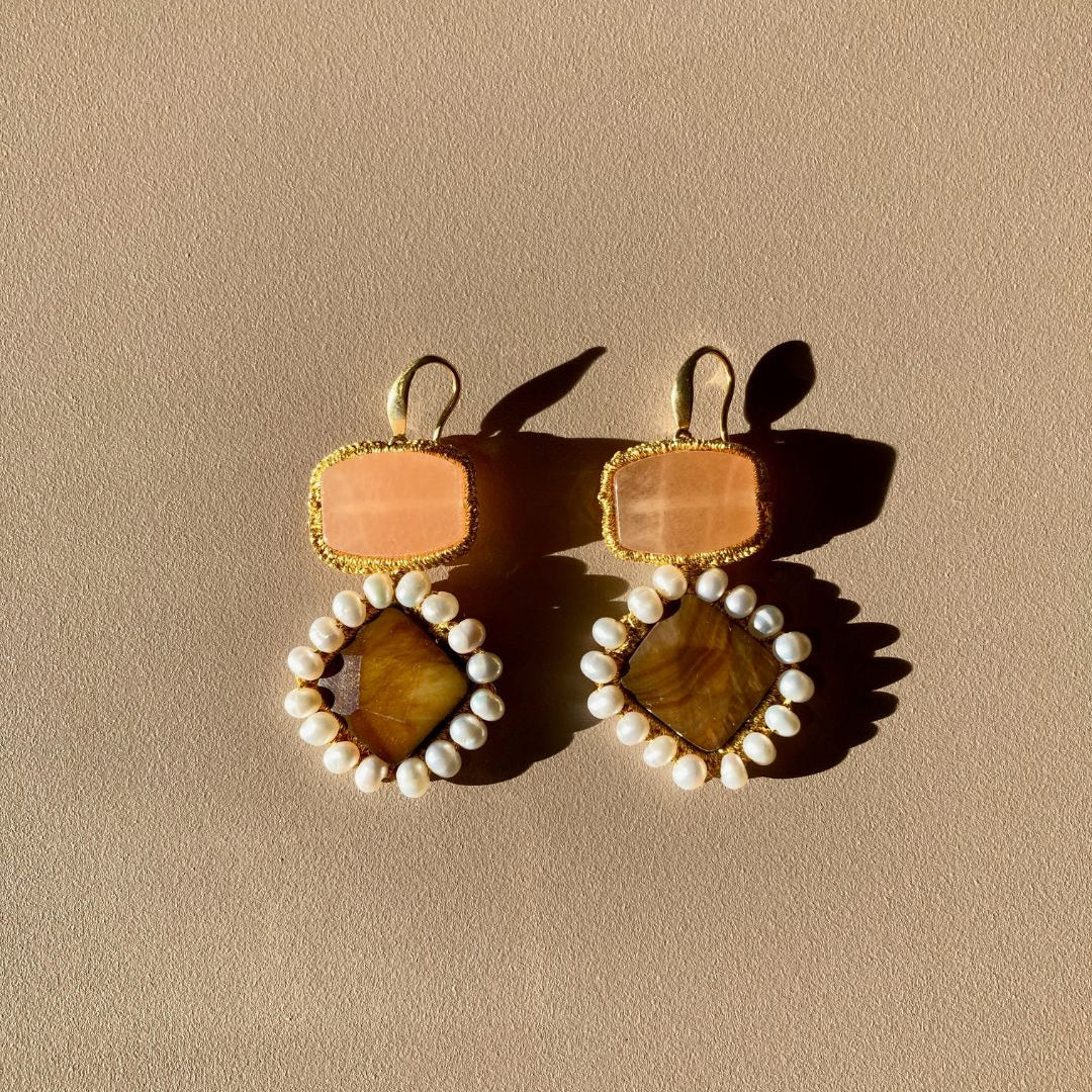 ISMENE-_boucles_d_oreille_de_Mediterranee_corail_marron_or_argent