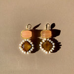 ISMENE-_boucles_d_oreille_de_Mediterranee_corail_marron_or_argent