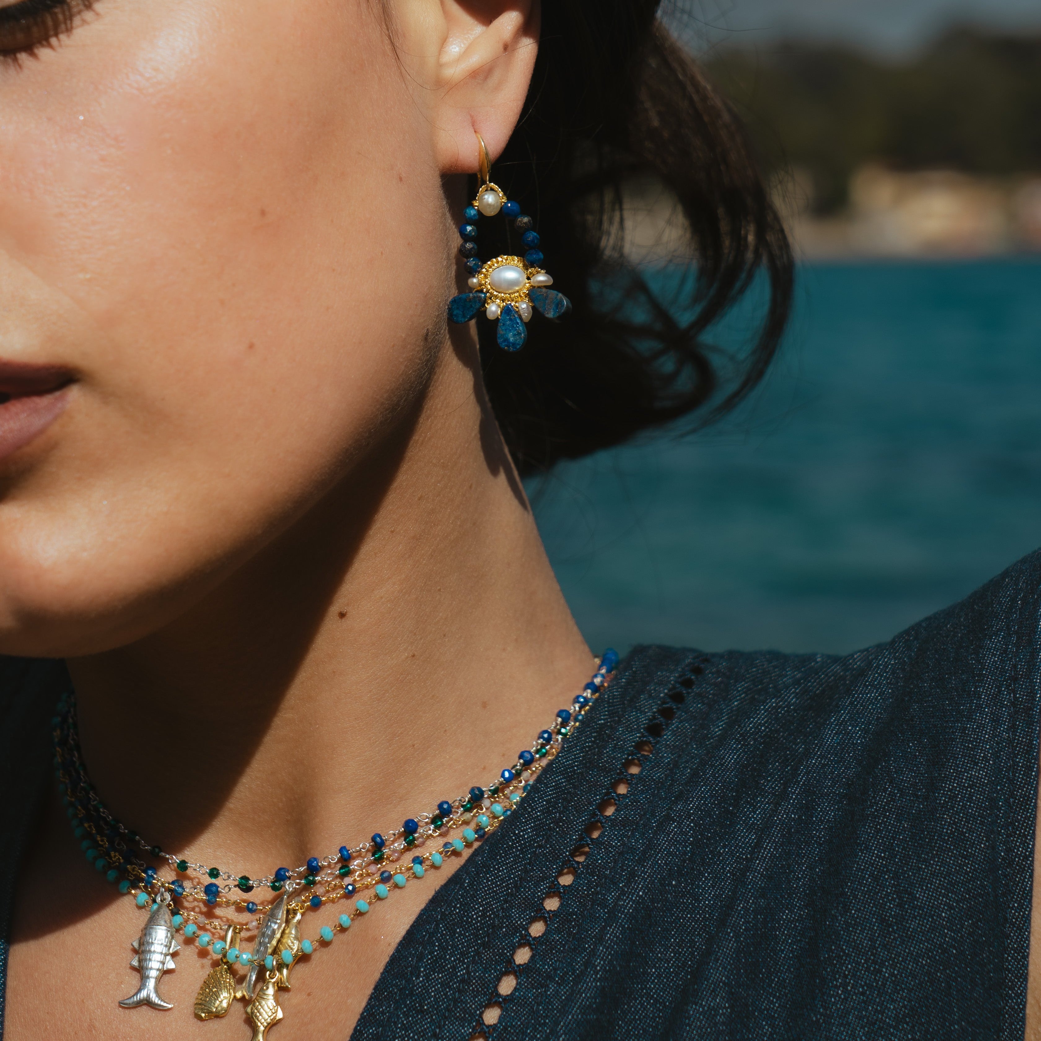 Mymosaa£_bijoiux_de_Mediterranee_boucles_d_oreille_Electra_et_colliers_Pesce
