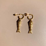 SYRNA-Mymosaa-Boucles_d_oreille__poisson_articule__argent_massif_cisele_or-neo_hellenique-de__Mediterranee