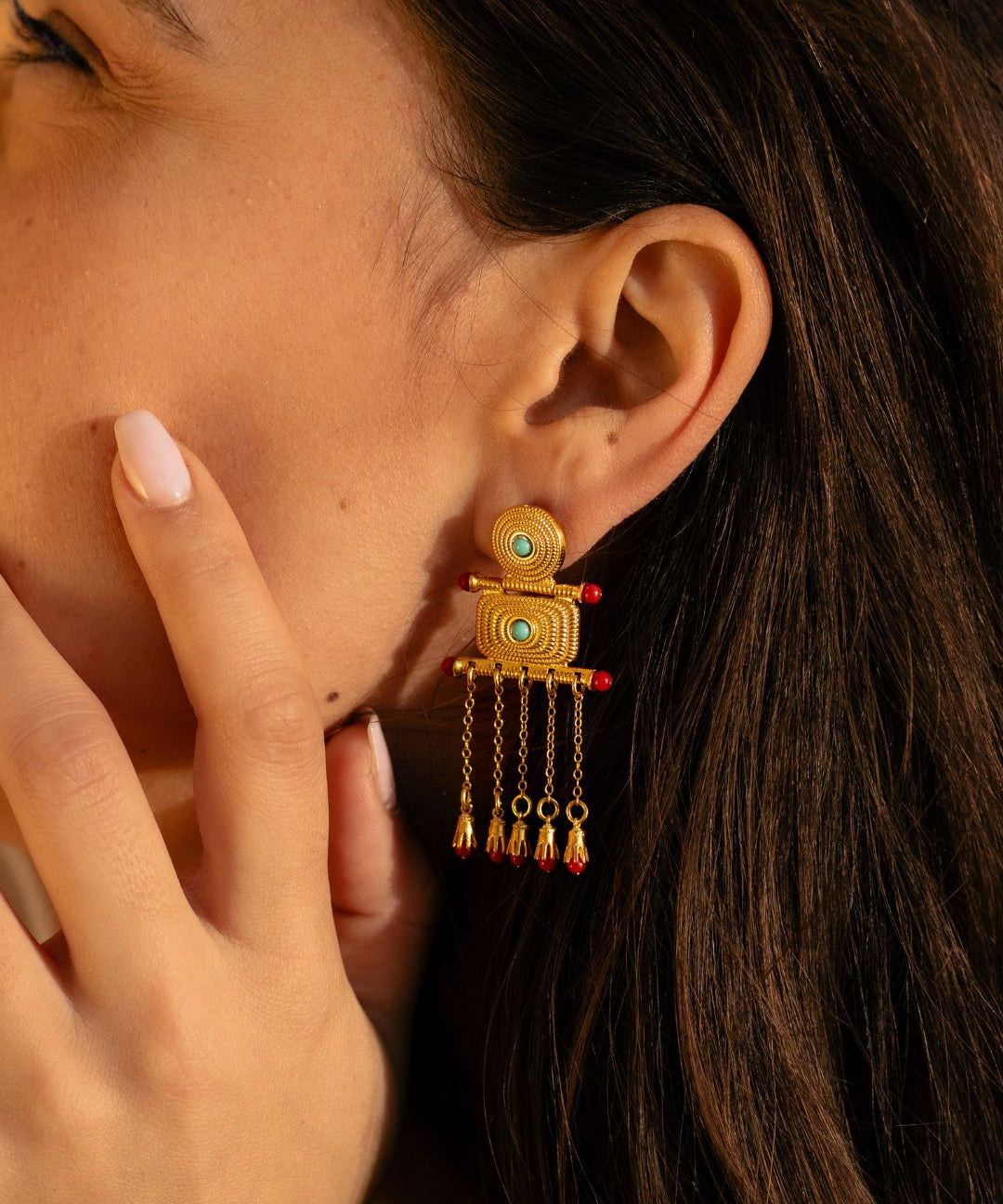 Tymfi-boucles-d-oreille_-artisanales-de-Meditaerranee-enargent-massif-or24K-corail-turquoise